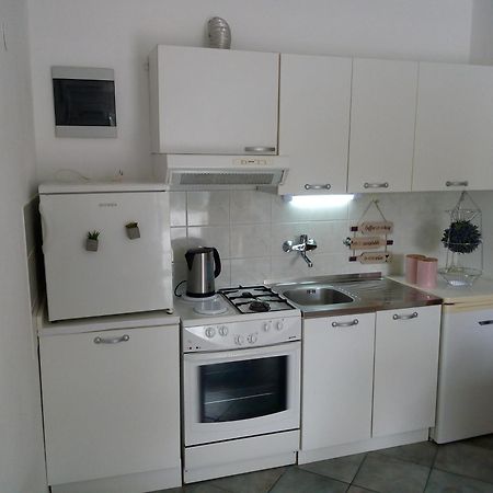 Apartmani Paulo Vis Exterior photo