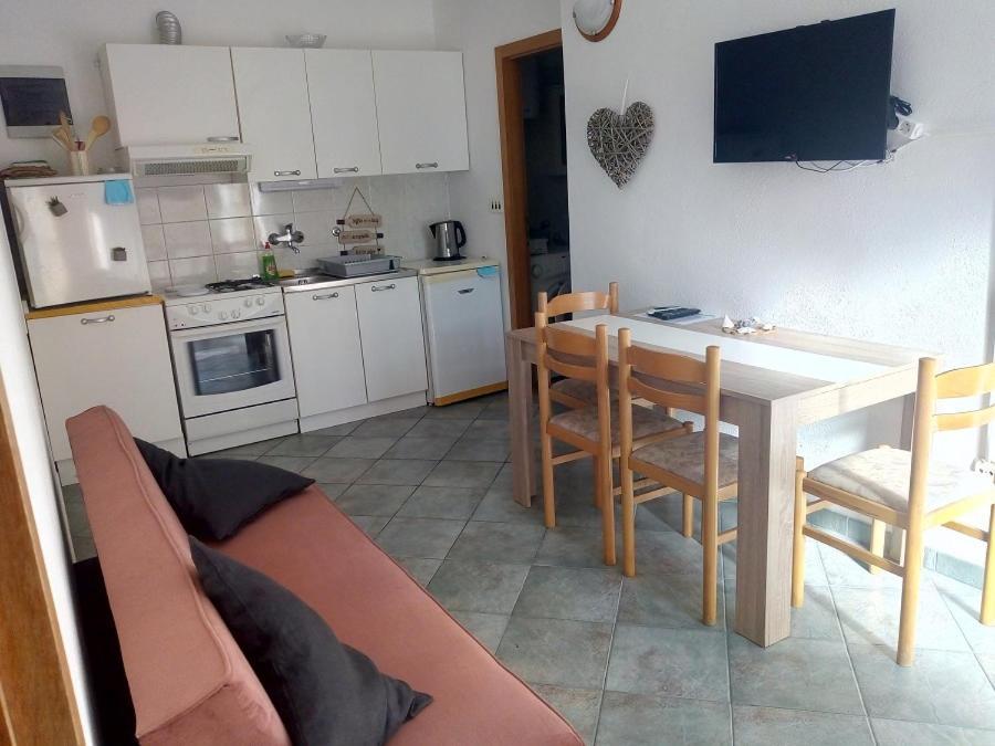 Apartmani Paulo Vis Exterior photo