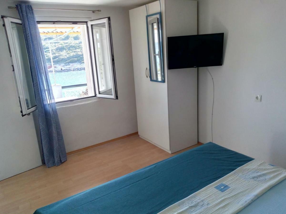 Apartmani Paulo Vis Exterior photo